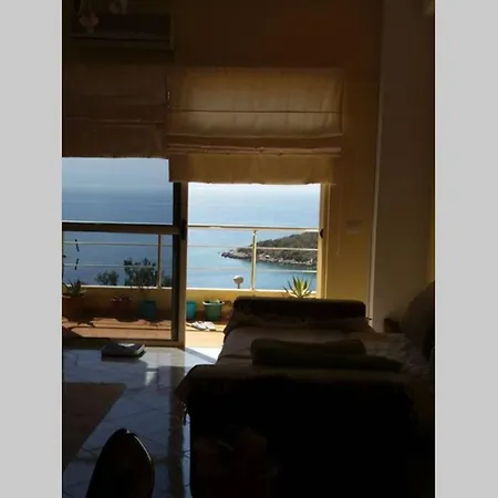 Sunny & Beachfront Flat In 公寓 Sarandë